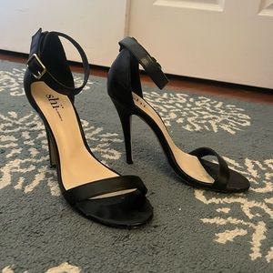 shi (by journeys) strappy heels